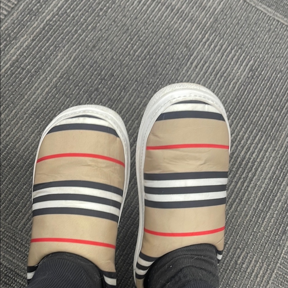 Burberry Striped Shoes